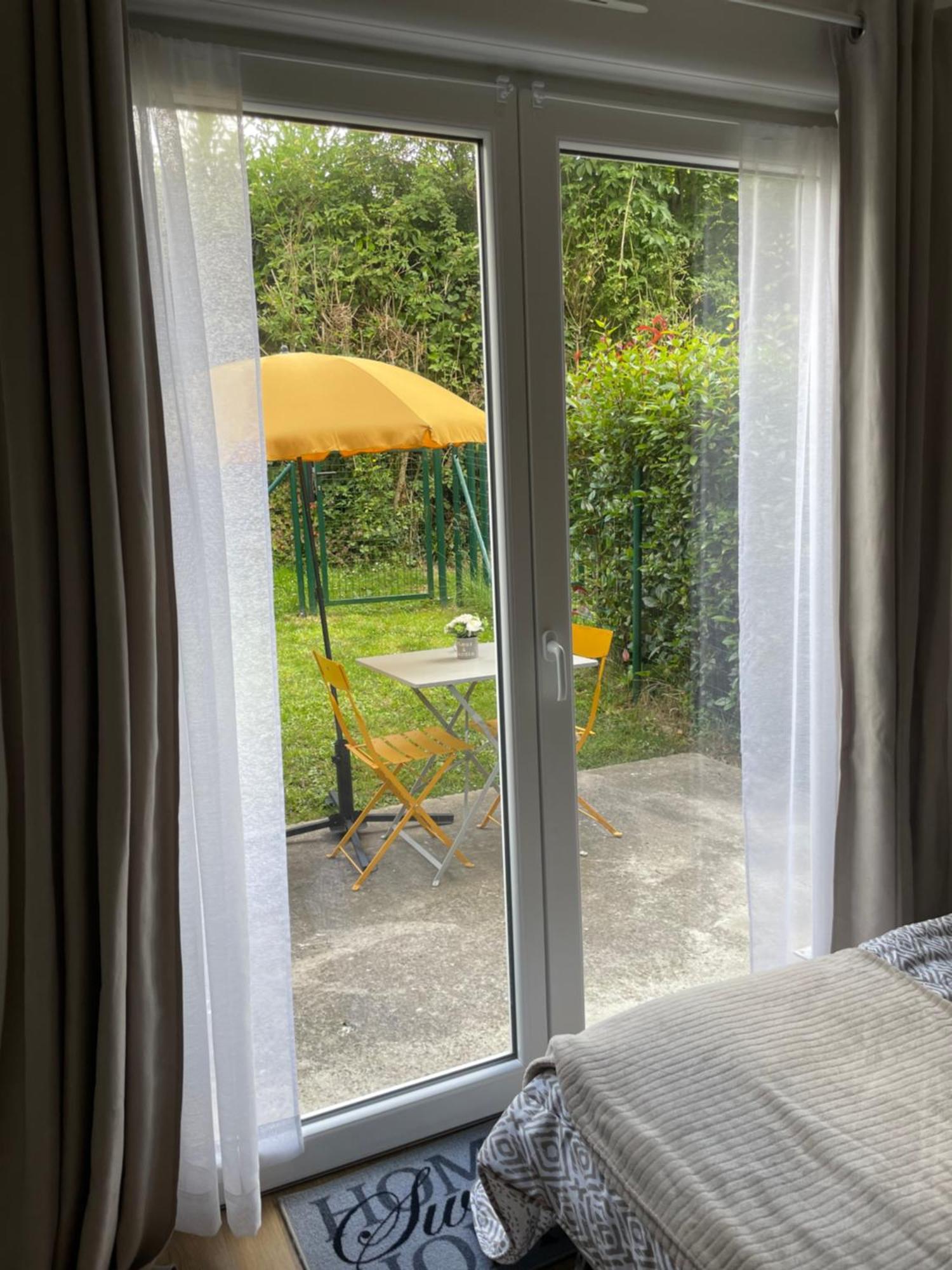 Le Jardin De Broceliande Apartment โปลแอร์เมล ภายนอก รูปภาพ