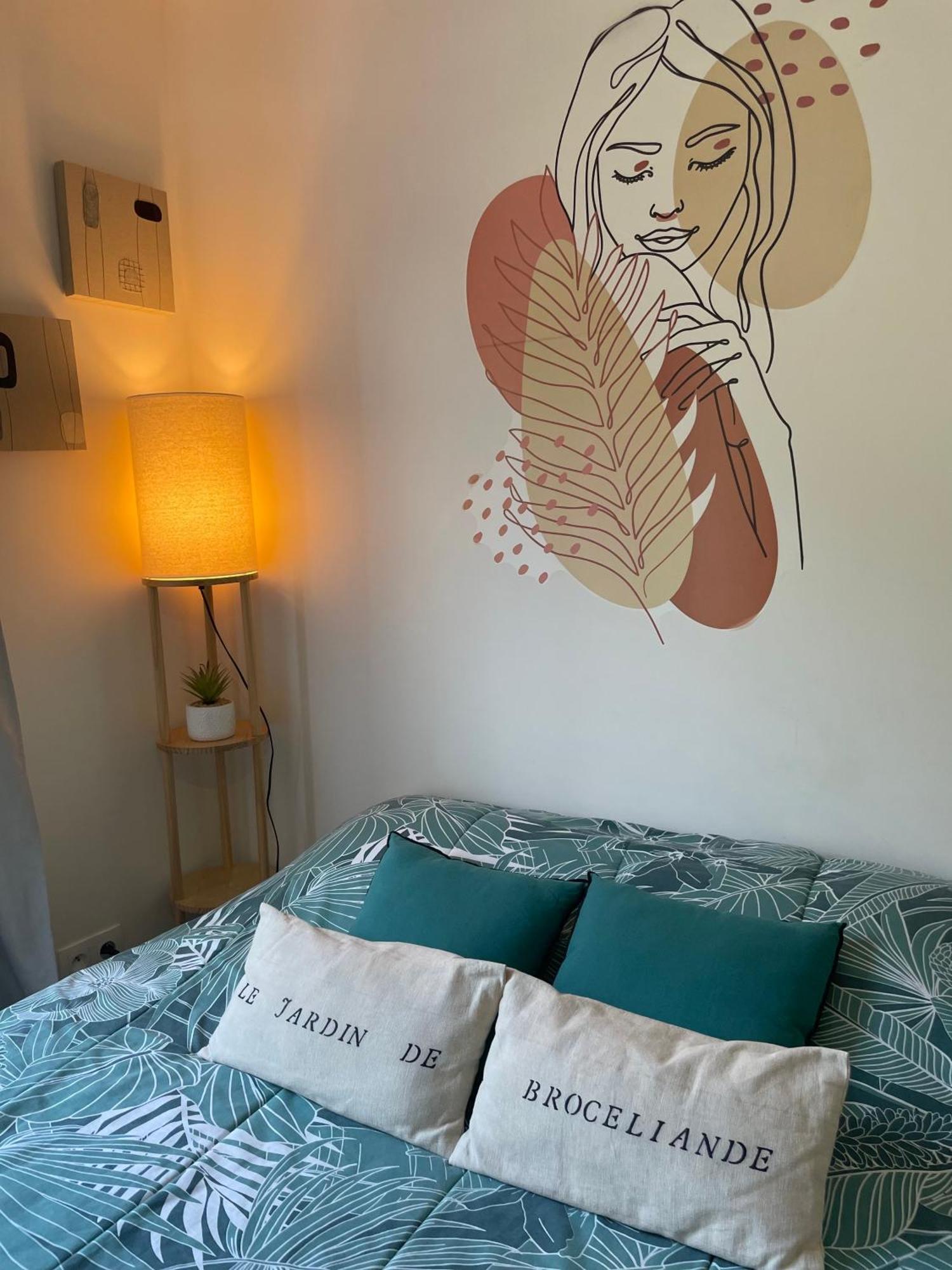Le Jardin De Broceliande Apartment โปลแอร์เมล ภายนอก รูปภาพ